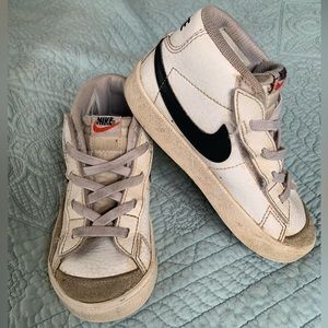Nike Blazer Mid ‘77.